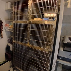 Ensemble de cages vétérinaires SHOR-LINE sur roulettes